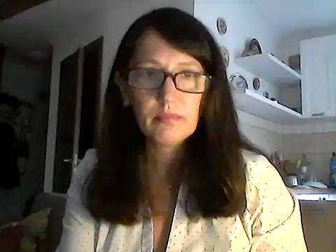 Snapshot of Elena48324 chatting on October 12, 2025, 11:09 am Elena48324 online show from October 12, 2025, 11:09 am