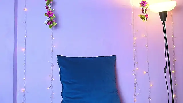 Dafne Mel online show from November 17, 2025, 12:33 pm