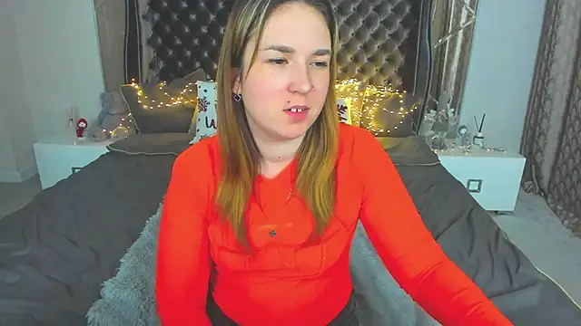 Snapshot of Sofii_darling chatting on January 15, 2026, 5:38 pm Sofii darling online show from January 15, 2026, 5:38 pm