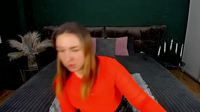 Snapshot of Sofii_darling chatting on February 10, 2026, 5:39 pm Sofii darling online show from February 10, 2026, 5:39 pm