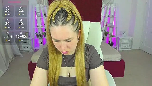 Sofii darling online show from April 10, 2026, 4:44 pm