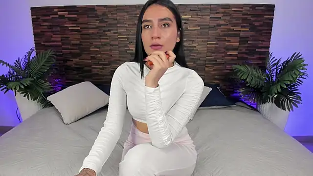 debra win online show from October 22, 2025, 4:02 am