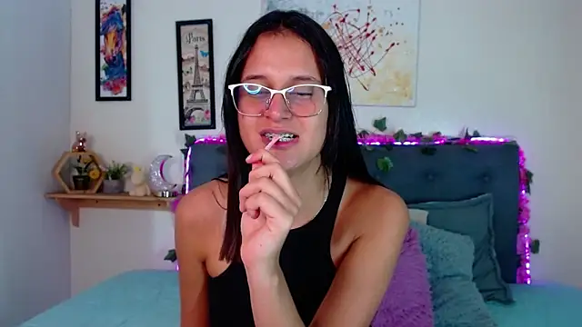 valentini villa online show from February 15, 2026, 7:43 pm