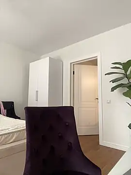 AmandaStoun online show from April 14, 2026, 9:04 am