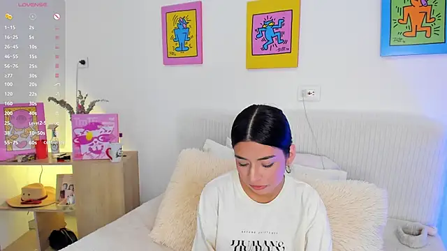 Snapshot of AprilAddams_ chatting on October 10, 2025, 9:03 pm AprilAddams  online show from October 10, 2025, 9:03 pm