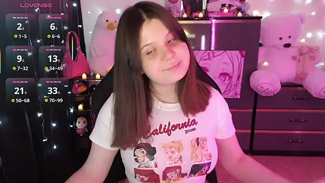 AmyVibess online show from October 7, 2025, 8:06 pm