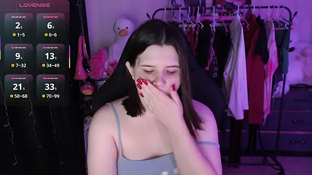 AmyVibess online show from June 30, 2026, 6:09 pm