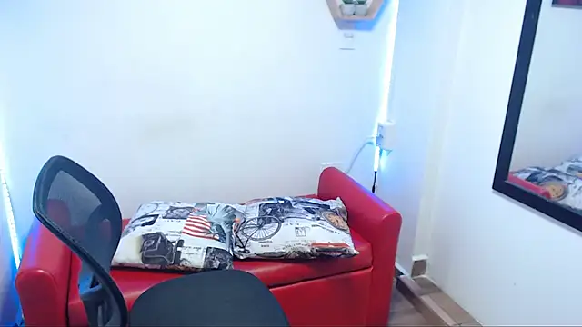 DIVAX MONSERRAT online show from September 23, 2025, 8:34 pm