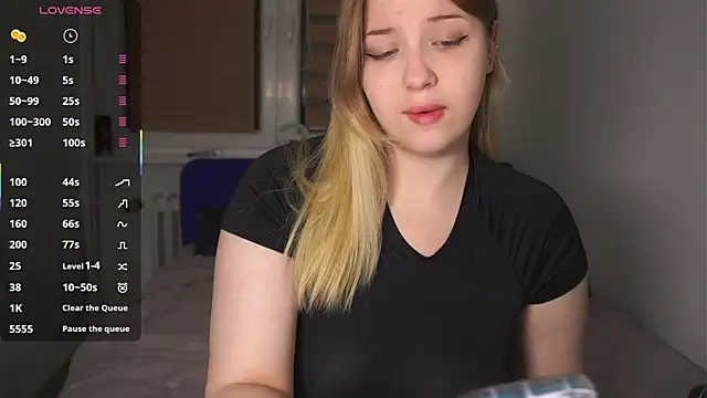 CuteSharloti online show from October 16, 2025, 5:14 pm