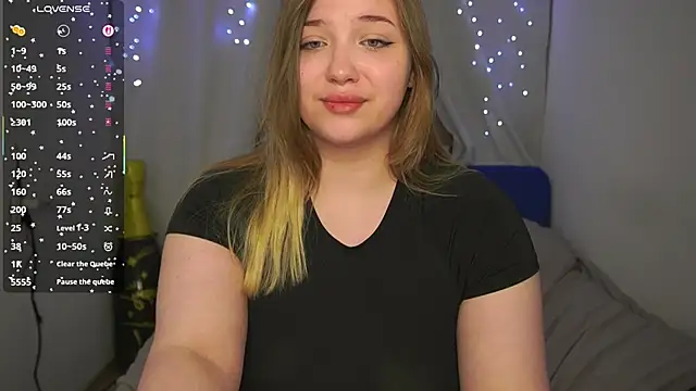 CuteSharloti online show from April 19, 2026, 6:10 pm