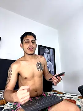 Luke Stone online show from November 28, 2025, 9:28 pm