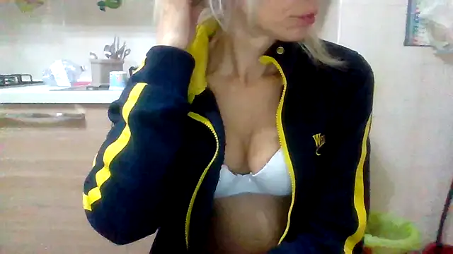 Kelly80 online show from November 28, 2025, 4:15 am