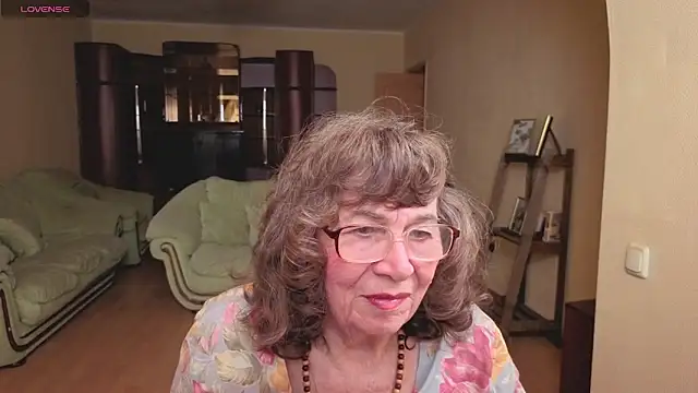 Snapshot of Betty_Brick chatting on April 29, 2026, 1:59 pm Betty Brick online show from April 29, 2026, 1:59 pm
