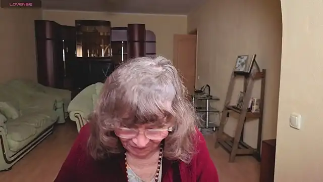 Snapshot of Betty_Brick chatting on April 29, 2026, 5:30 pm Betty Brick online show from April 29, 2026, 5:30 pm