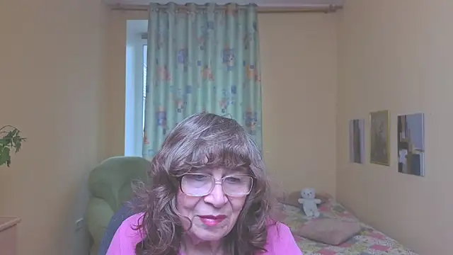 Snapshot of Betty_Brick chatting on May 7, 2026, 12:54 pm Betty Brick online show from May 7, 2026, 12:54 pm