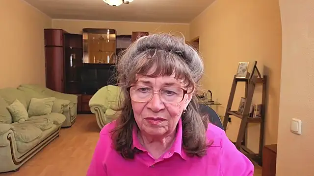 Snapshot of Betty_Brick chatting on May 15, 2026, 4:36 pm Betty Brick online show from May 15, 2026, 4:36 pm