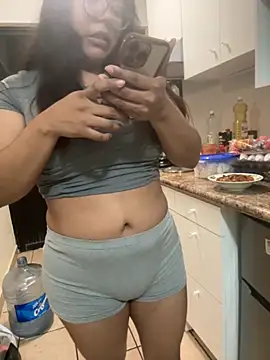 karysweetbeaury online show from September 10, 2025, 2:22 am