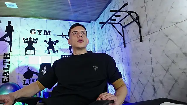 Dustin Sonne online show from April 17, 2026, 3:42 am