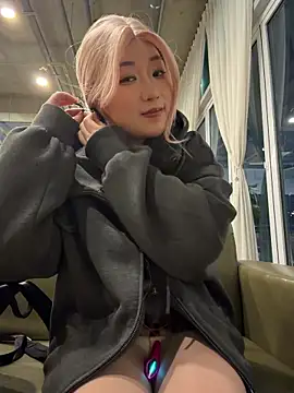 winter11 online show from November 29, 2025, 9:01 am