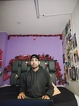 ashtoncooperr online show from December 4, 2025, 4:05 pm