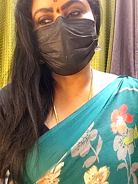 honey-flower online show from November 4, 2025, 3:27 am