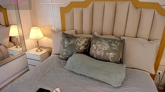 MaddieParker online show from November 7, 2025, 7:36 pm