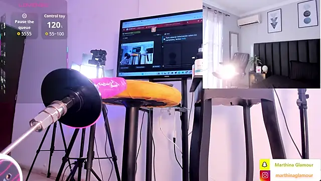 Marthina online show from December 18, 2025, 1:39 pm