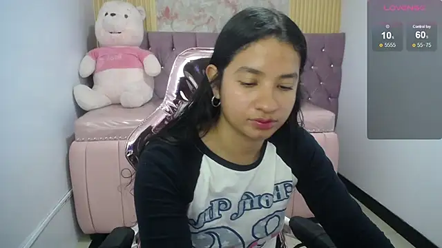 Irina evans s1 online show from November 25, 2025, 4:07 pm