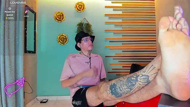 david huge online show from October 9, 2025, 1:20 pm