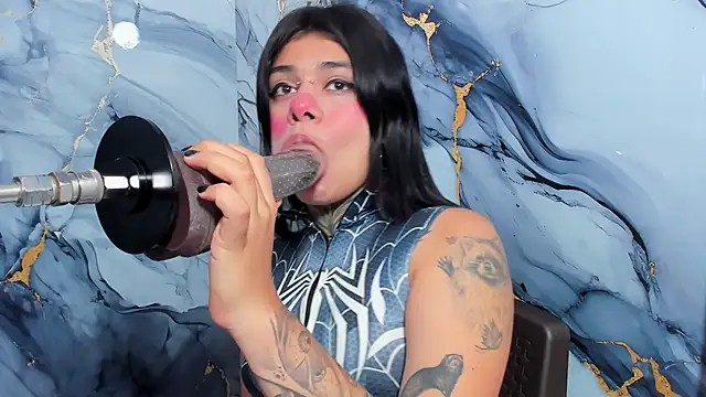 Snapshot of Emily_Evo chatting on October 1, 2025, 7:42 pm Emily Evo online show from October 1, 2025, 7:42 pm