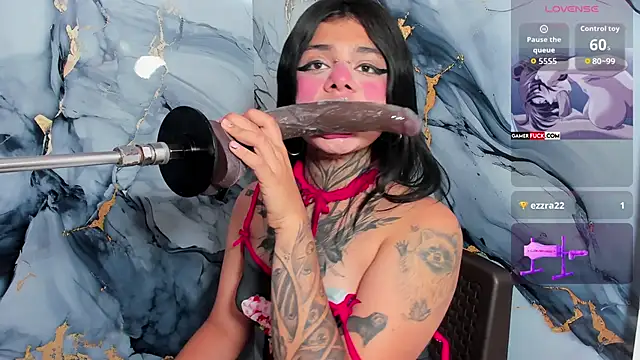 Snapshot of Emily_Evo chatting on October 9, 2025, 7:56 pm Emily Evo online show from October 9, 2025, 7:56 pm