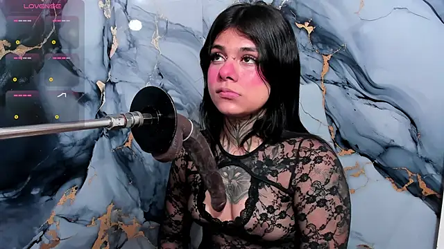 Snapshot of Emily_Evo chatting on November 5, 2025, 7:36 pm Emily Evo online show from November 5, 2025, 7:36 pm