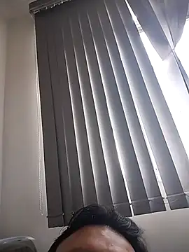 LeoMaduroSP online show from November 3, 2025, 3:46 pm