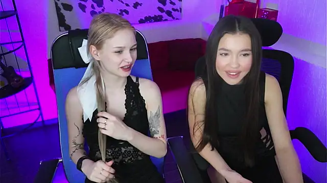 AvaDaviis online show from January 18, 2026, 10:41 am