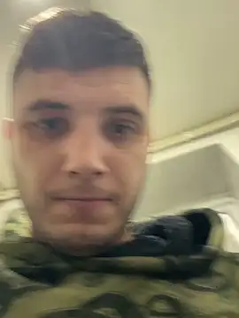 Snapshot of kisspussy1993 chatting on December 4, 2025, 4:33 am kisspussy1993 online show from December 4, 2025, 4:33 am