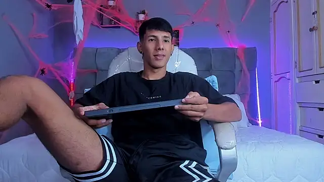 Juan zabala online show from October 18, 2025, 12:39 pm