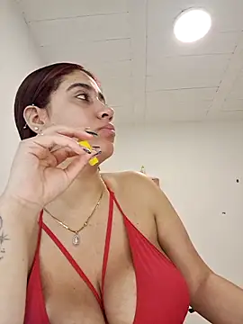 Snapshot of Samantha_hotly chatting on February 5, 2026, 10:09 am Samantha hotly online show from February 5, 2026, 10:09 am