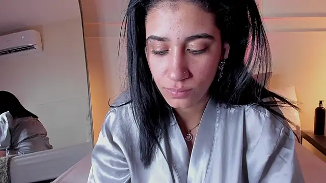 Samantha hotly online show from April 13, 2026, 9:59 am