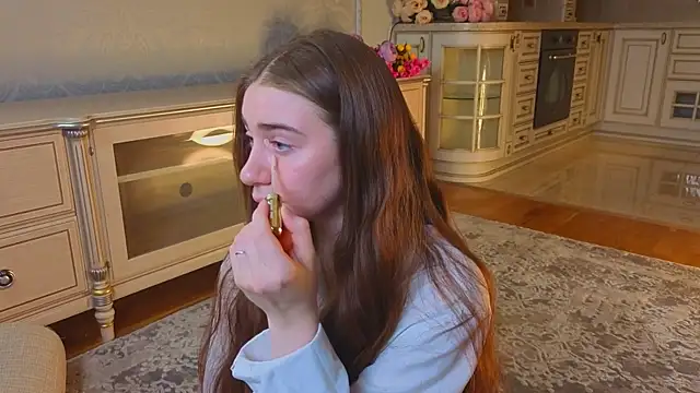 EadlinGillim online show from October 14, 2025, 3:07 am