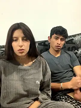 Snapshot of Alicecow20_UwU chatting on January 8, 2026, 12:46 am Alicecow20 UwU online show from January 8, 2026, 12:46 am