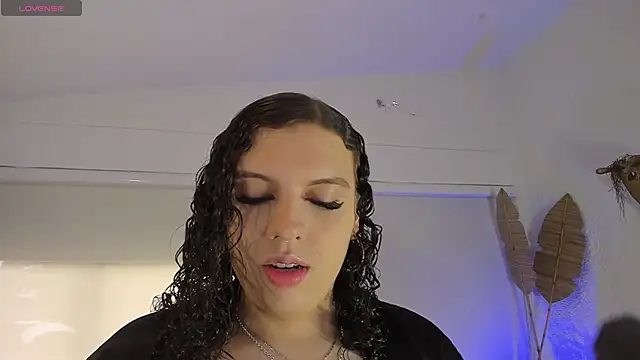 catleya noire online show from November 28, 2025, 8:22 pm