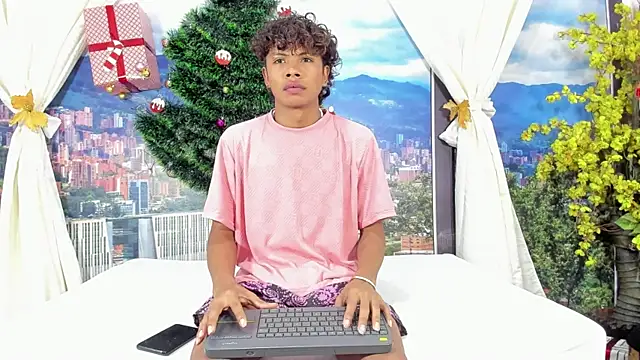 MilthonDelis online show from November 20, 2025, 4:12 am