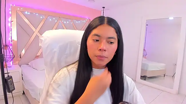 Snapshot of samantaa_shy chatting on February 12, 2026, 2:06 am samantaa shy online show from February 12, 2026, 2:06 am