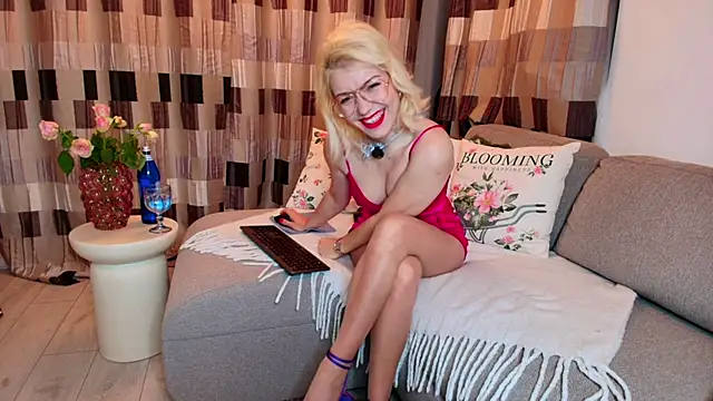 Hellen TheSoul online show from April 24, 2026, 2:36 am