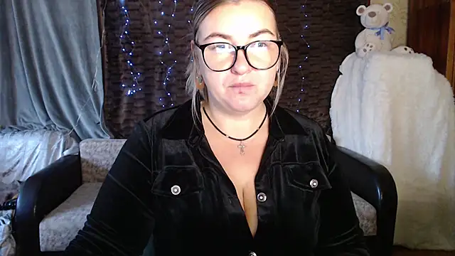 Snapshot of NikaSkylink chatting on October 24, 2025, 3:58 am NikaSkylink online show from October 24, 2025, 3:58 am