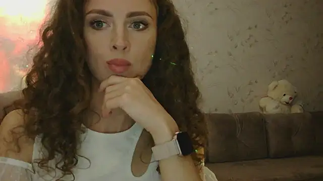 Amber Carrol online show from September 14, 2025, 5:23 pm