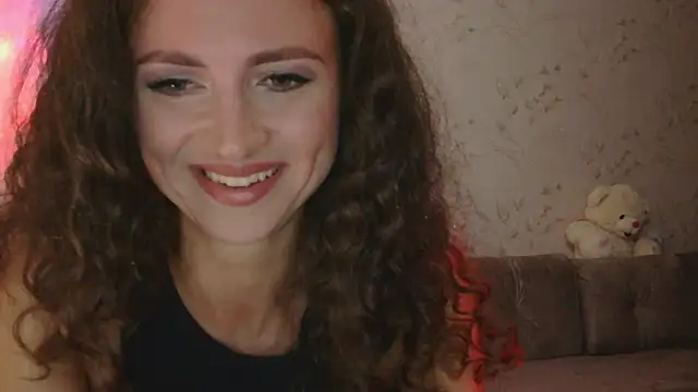 Amber Carrol online show from September 15, 2025, 5:46 pm