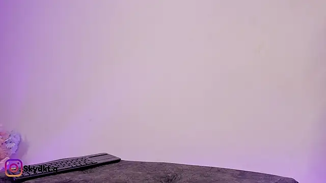 Sky Dark7 online show from November 15, 2025, 1:14 am