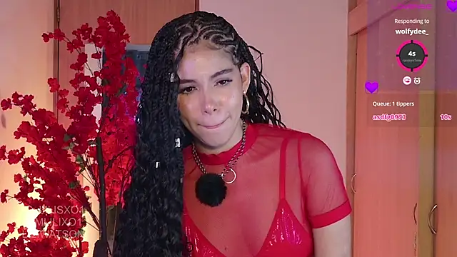 Snapshot of lilijwatson chatting on May 16, 2026, 6:43 am lilijwatson online show from May 16, 2026, 6:43 am