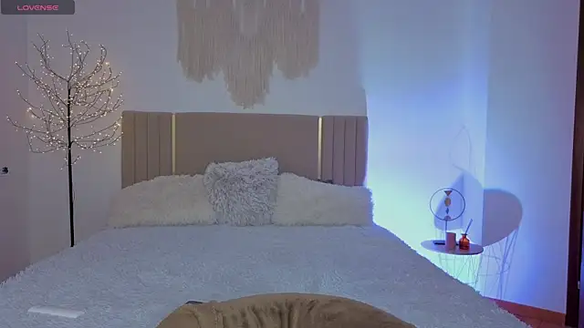 Real cutie1 online show from April 7, 2026, 12:49 pm